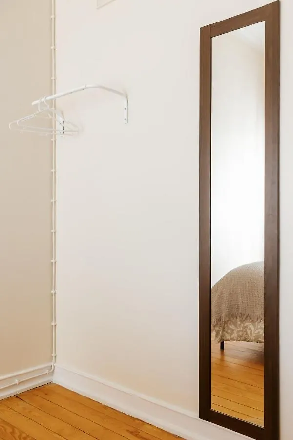 Romantic Downtown Room Lisbon Guest house